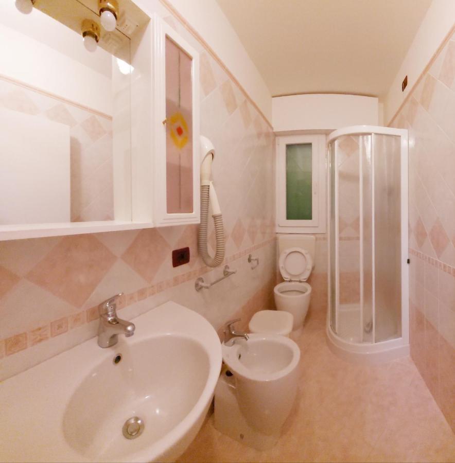 Hotel Trevi Лидо ди Йезоло Екстериор снимка