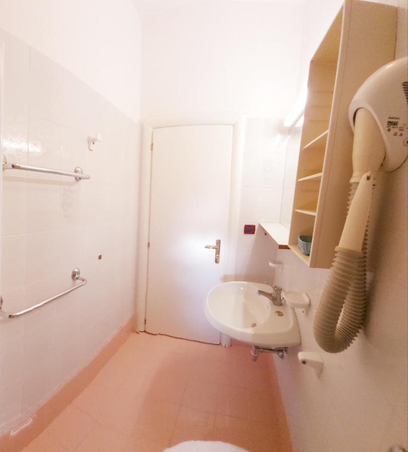 Hotel Trevi Лидо ди Йезоло Екстериор снимка
