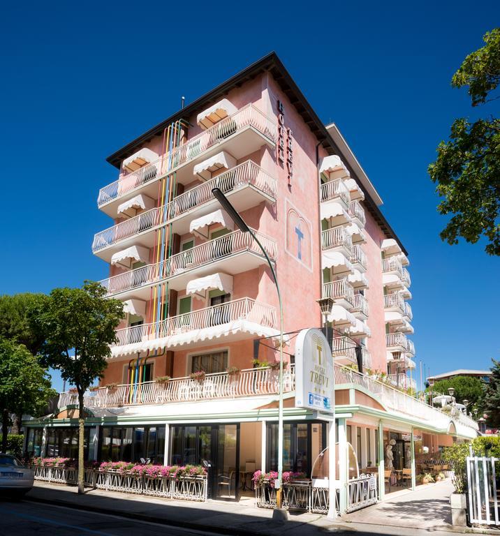 Hotel Trevi Лидо ди Йезоло Екстериор снимка