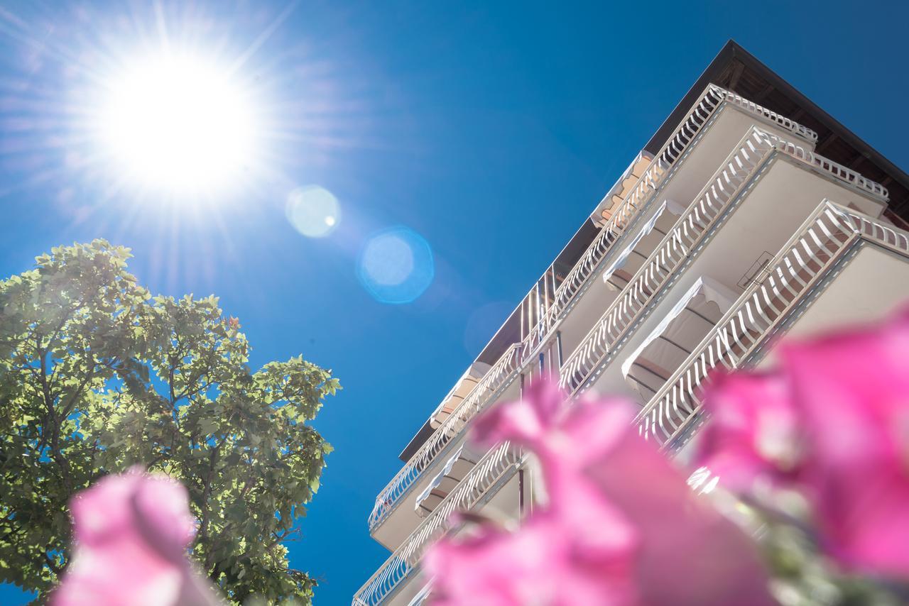 Hotel Trevi Лидо ди Йезоло Екстериор снимка
